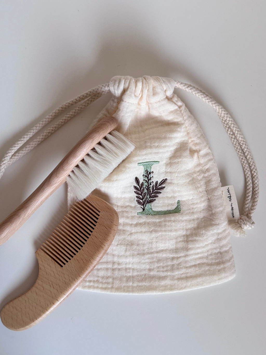 Set brosse & peigne en bois naturel
