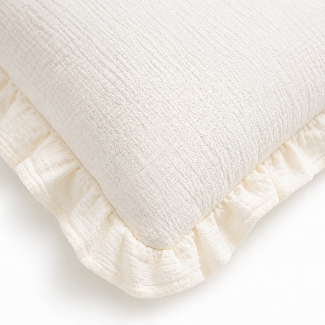 Coussin à volants en gaze de coton - À personnaliser