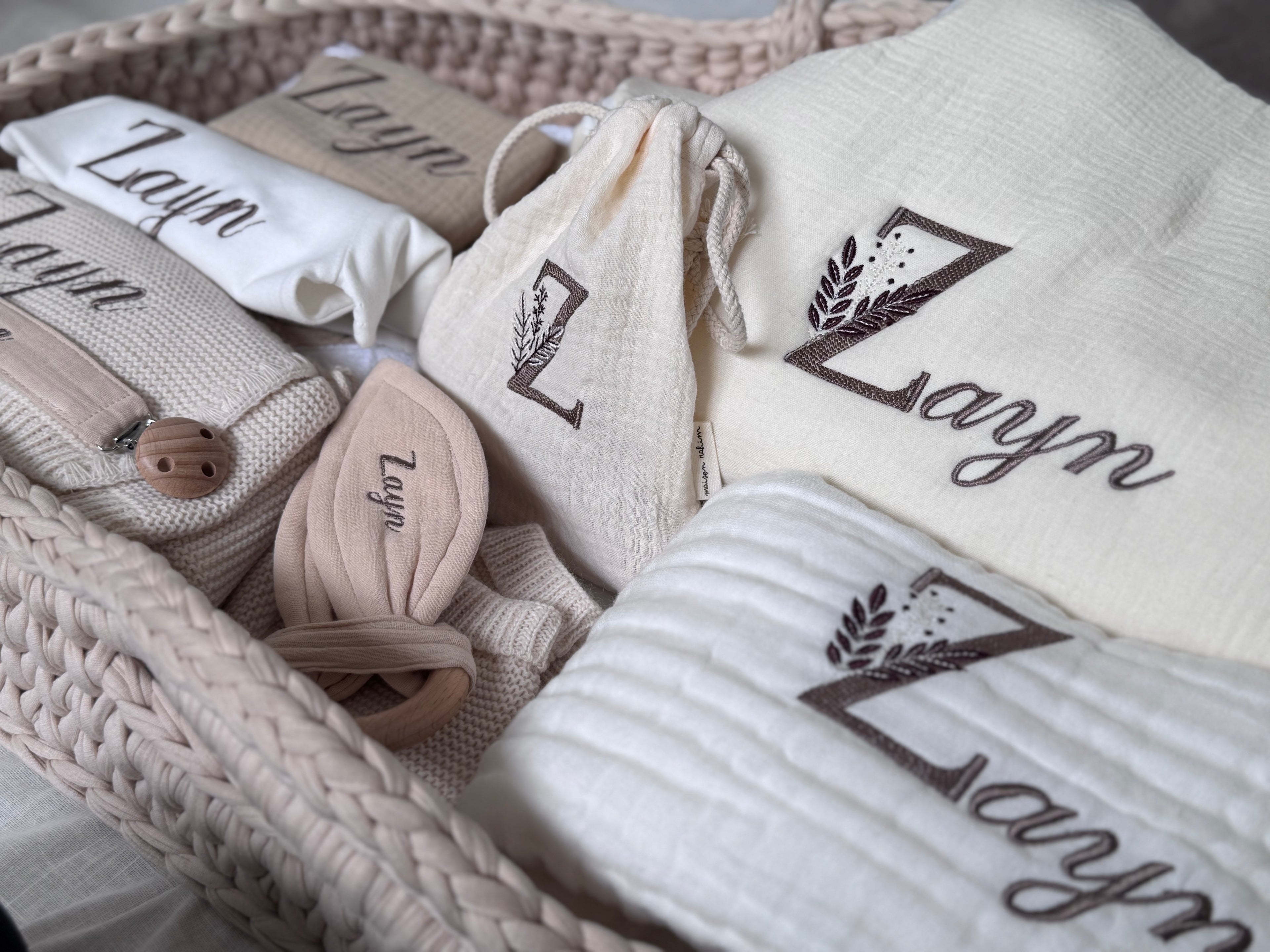 Coffret Signature - La naissance sublimée - 16 Pièces