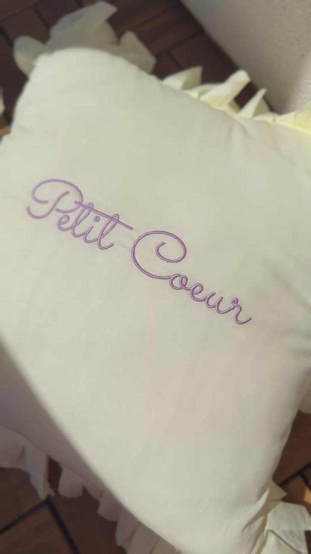 Coussin à volants 100% coton - À personnaliser